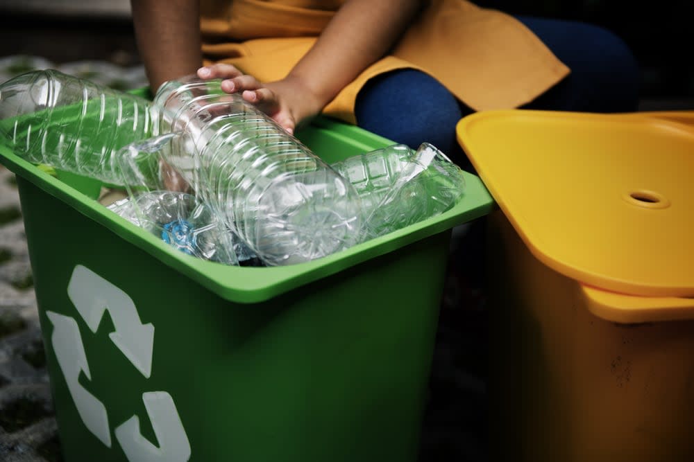 Memberdayakan Warga Desa Papayan melalui Teknologi Daur Ulang Sampah: Menuju Pengelolaan Limbah yang Efektif dan Bernilai Ekonomi